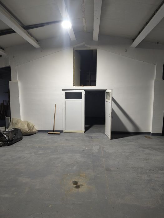 Închiriez hala Tomești 240 mp