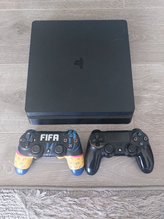 Playstation 4 slim
