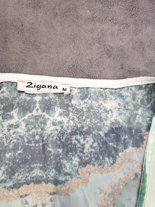 Рокля на марката dizi