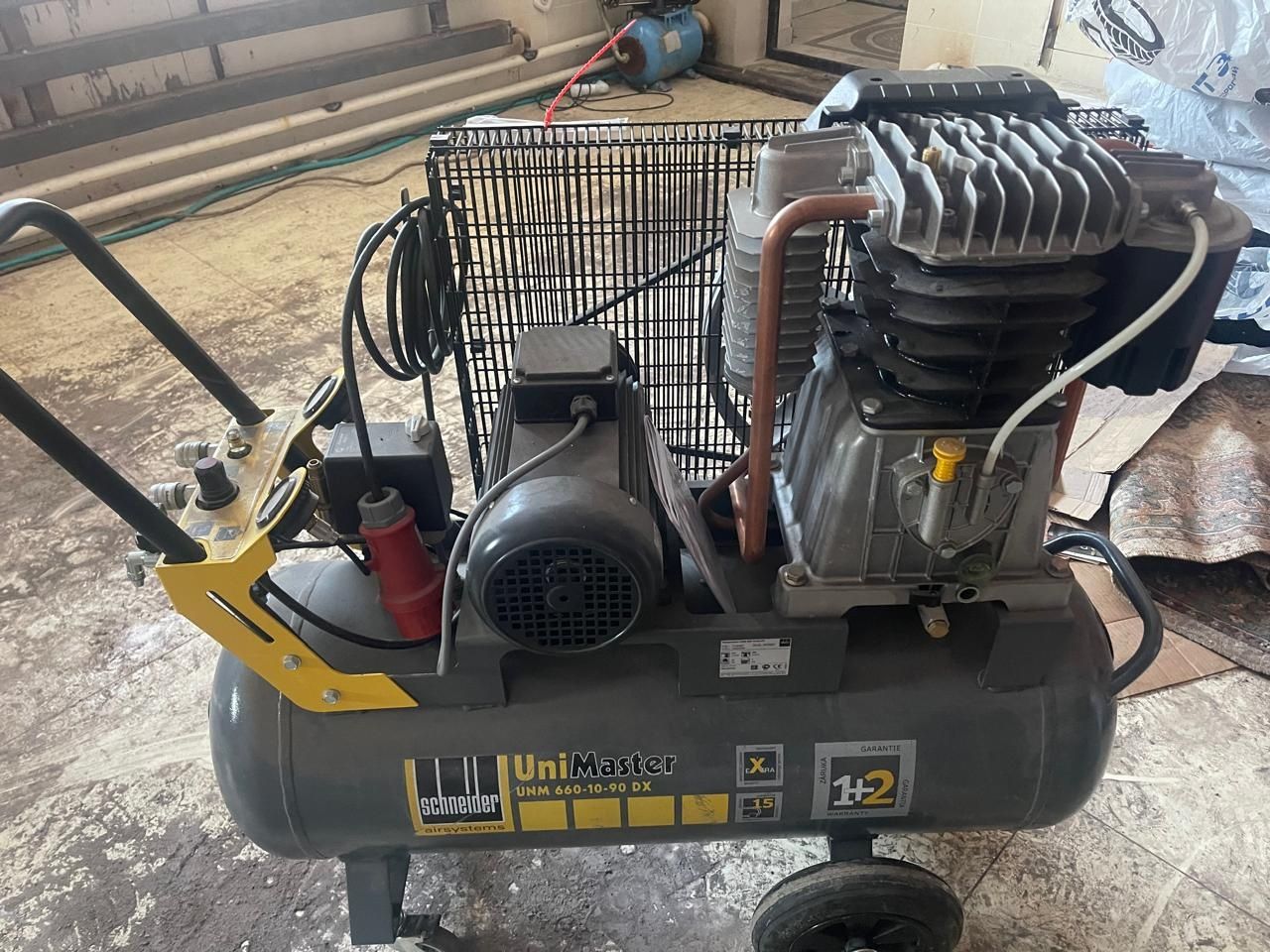 Компрессор Schneider airsystems UNM 10-90DX