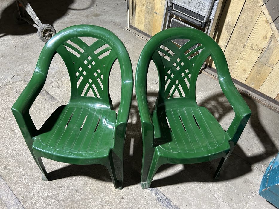 Продам стулья почти новые