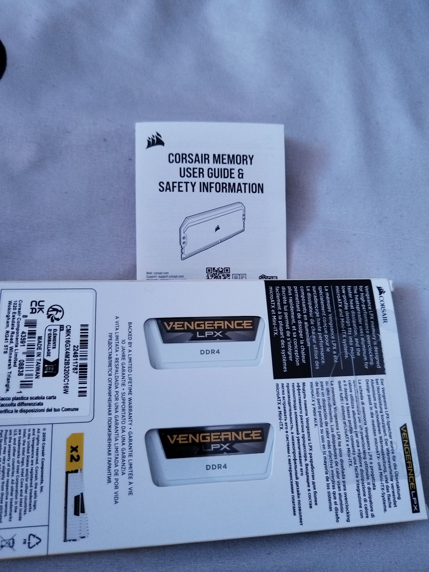 Corsair Vengance LPX White