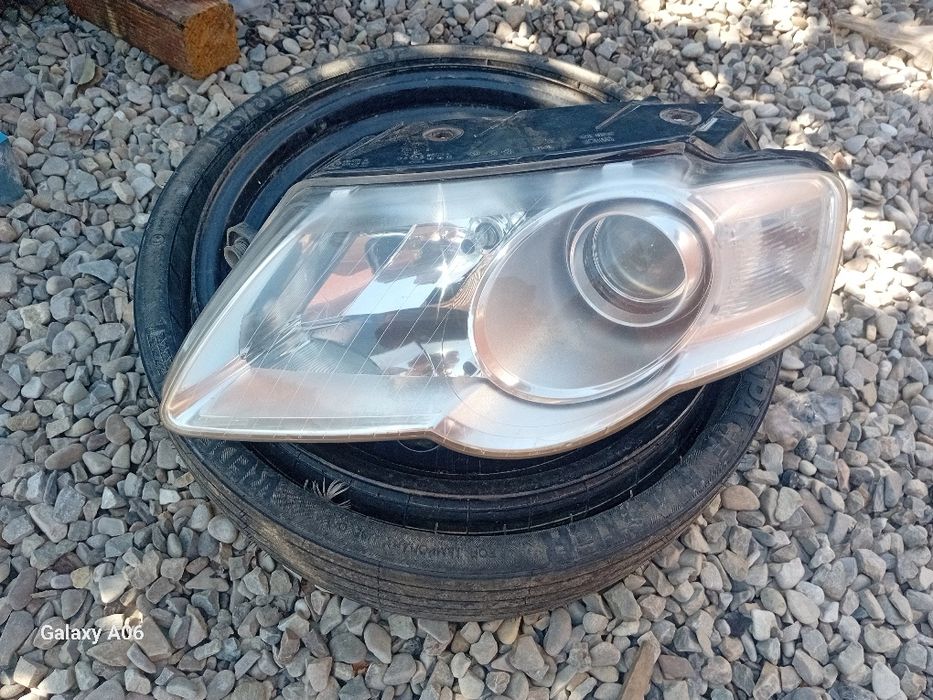 Far stanga halogen passat b6
