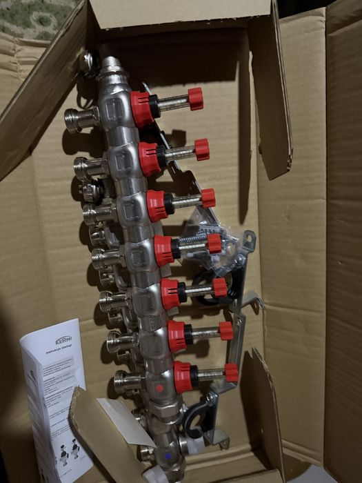 Distribuitor incalzire in pardoseala