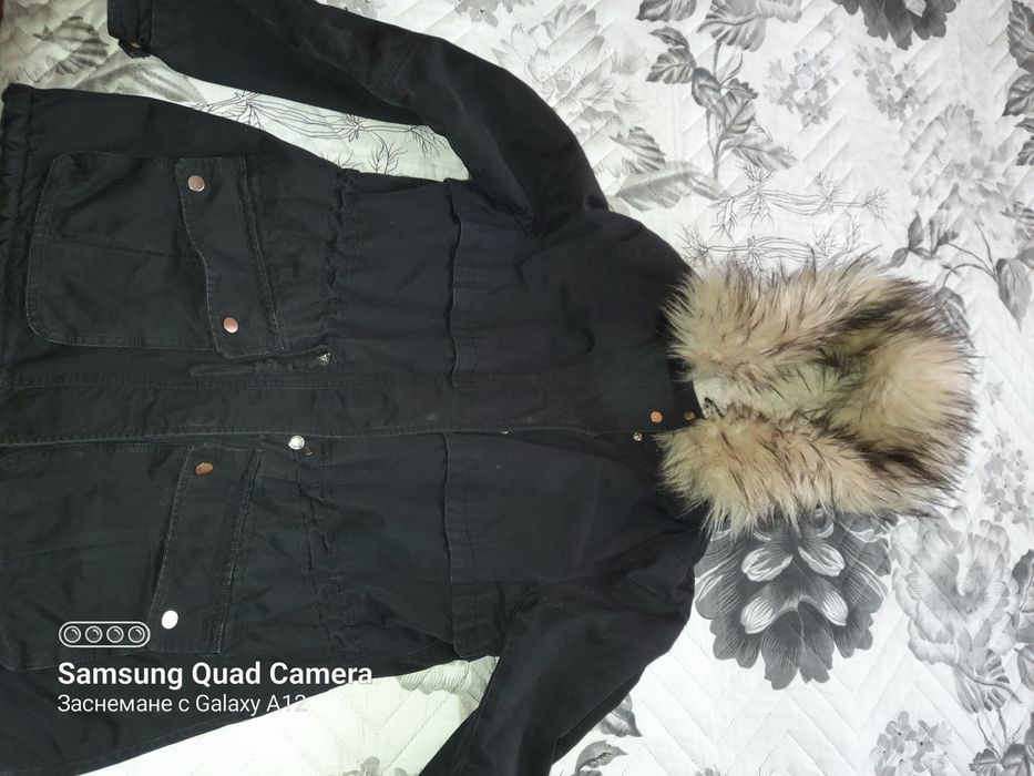 Дамско яке,с качулка и естествен косъм