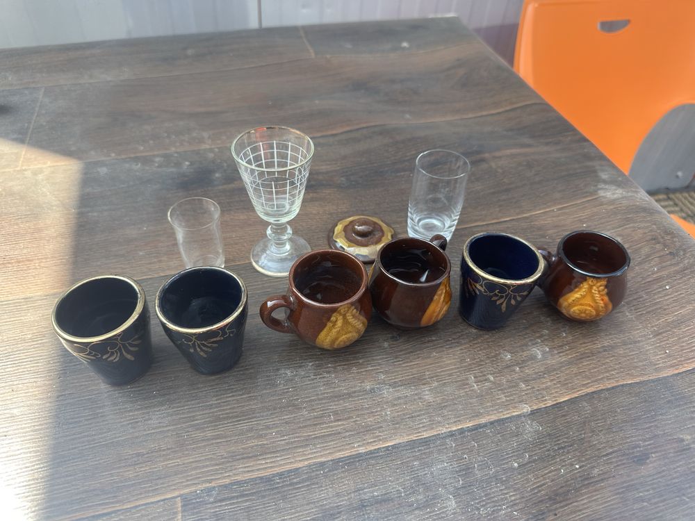 Чаши от старинен сервиз