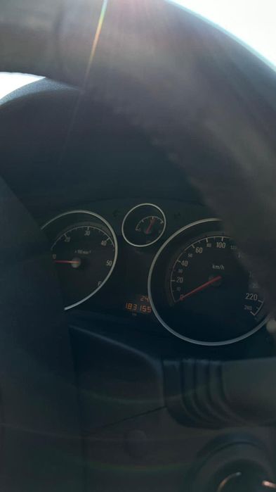 Opel Astra H/2008/1.9 CDTI/ 185.000KM.