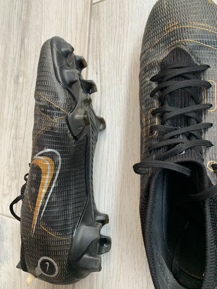 Ghete fotbal Nike  nr 43 mercurial