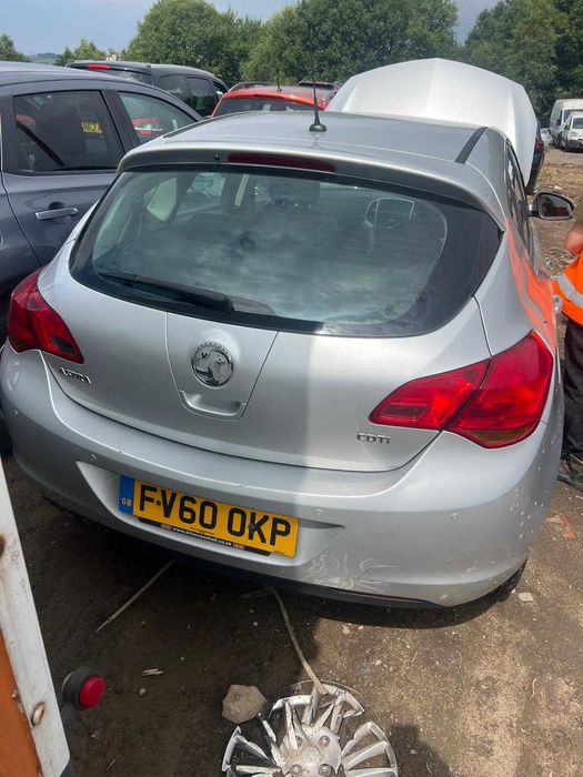 Dezmembrez Astra j 1.7cdti cod A17DTJ cutie 6 trepte