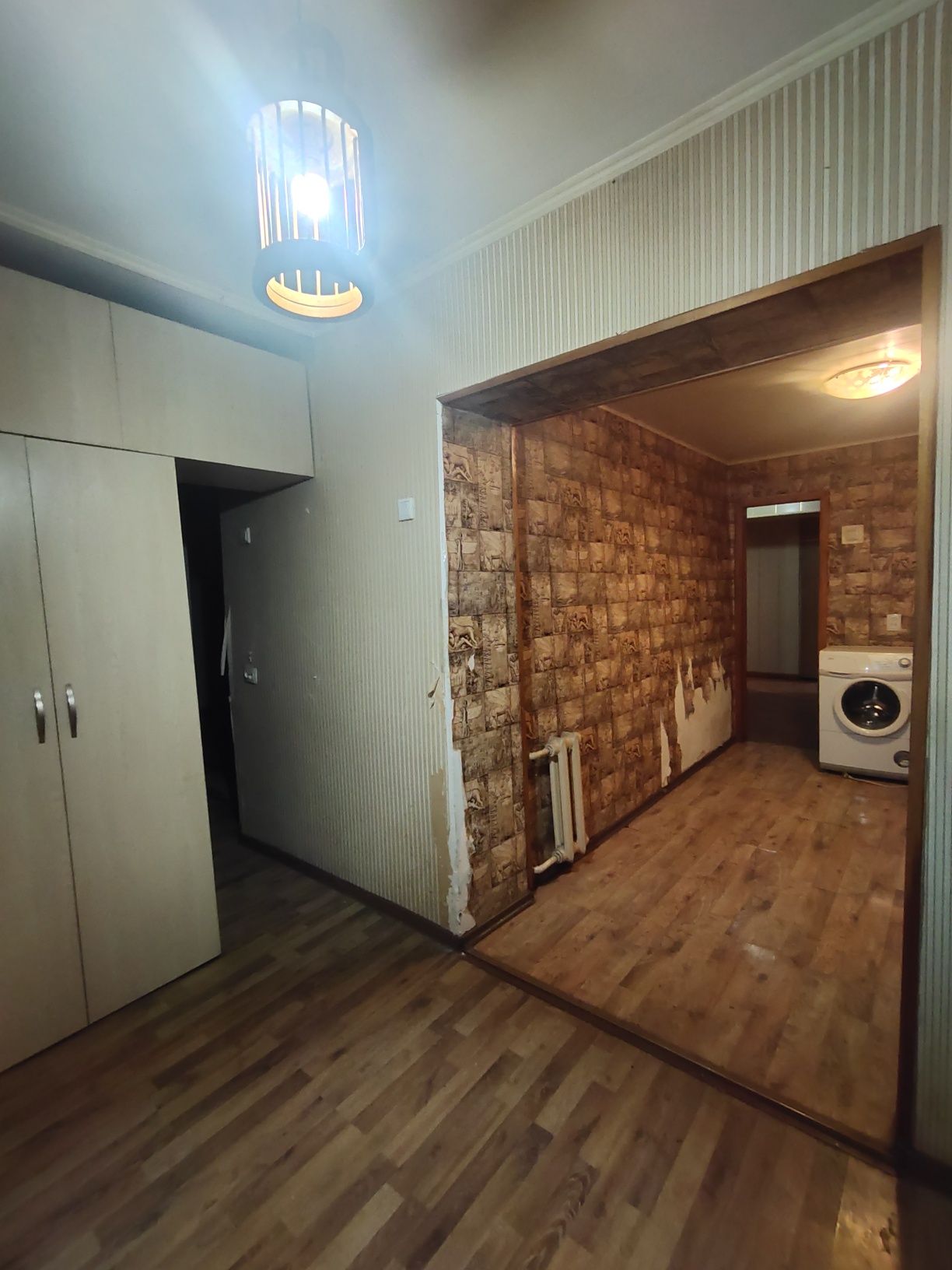 Продам 3 ком квартира.Мирзо Улугбек р-н,Прселок