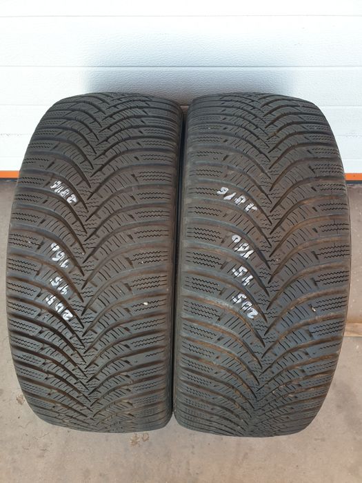Зимни гуми 2 броя HANKOOK Winter Icept RS2 205 45 R16 дот 2816