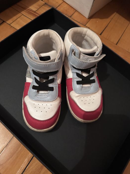 Кроссовки детские на весну и осень