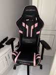 Компьютерное кресло DXRacer GC/P88/NP, черный-розовый цвет
