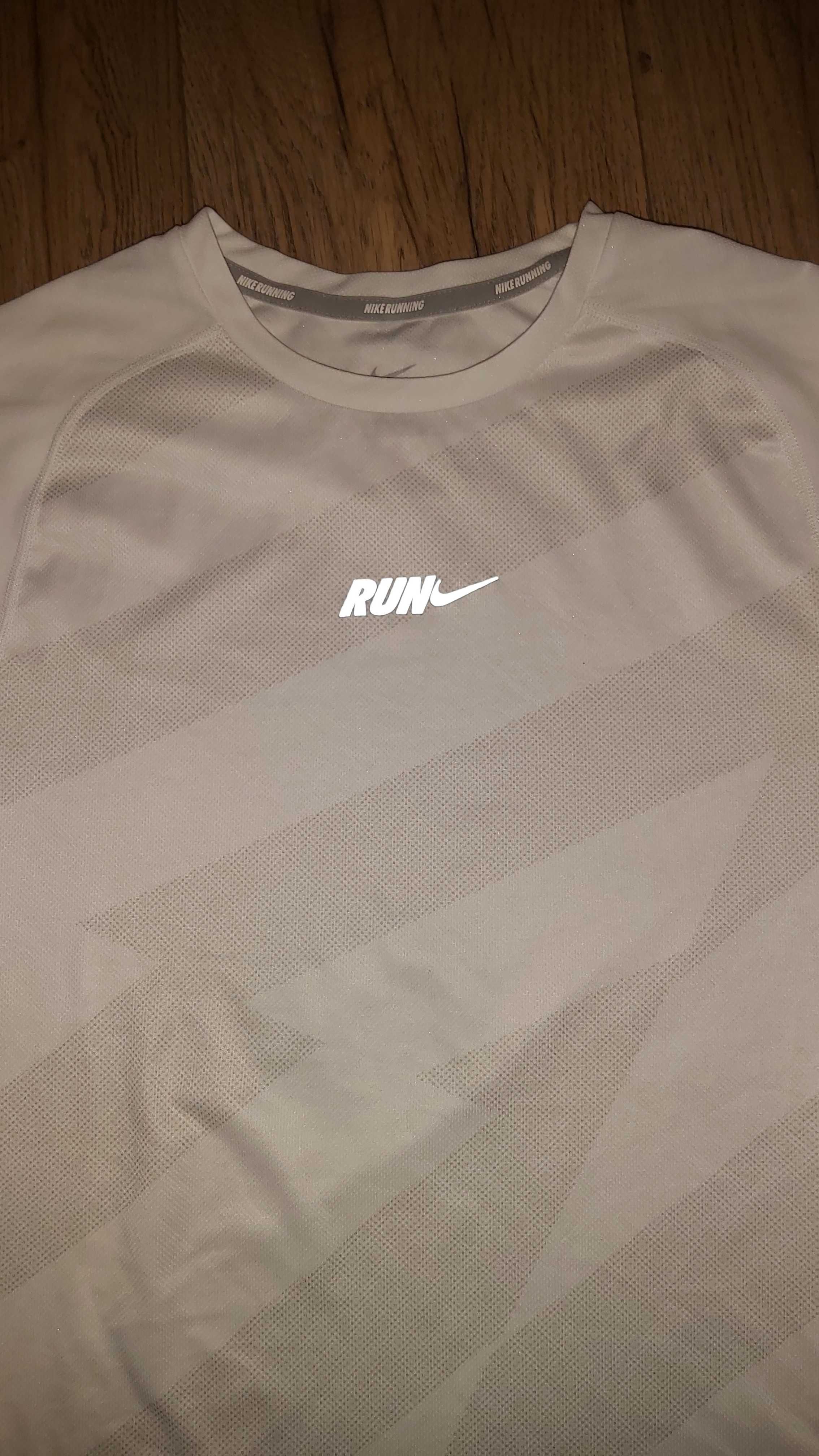 Мъжка тениска Nike - Размер S
