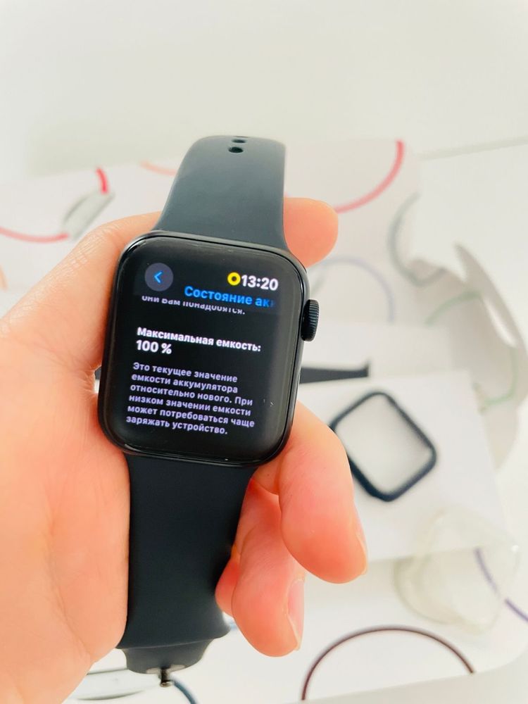 Продам Apple Watch SE