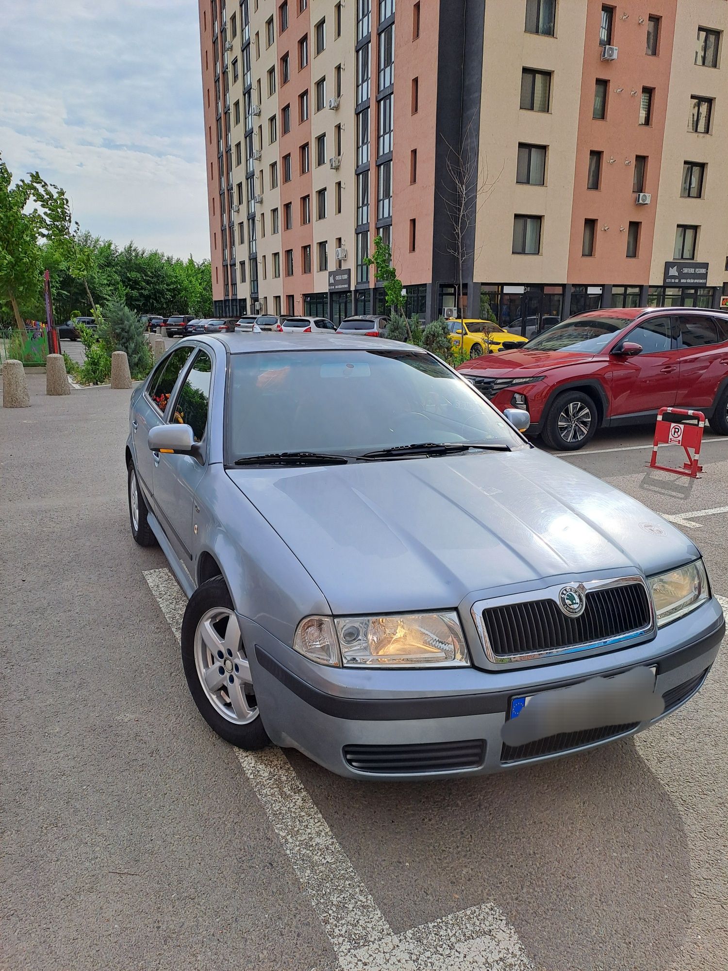Skoda octavia motor 1.6 benzina stare foarte bună acte la zii