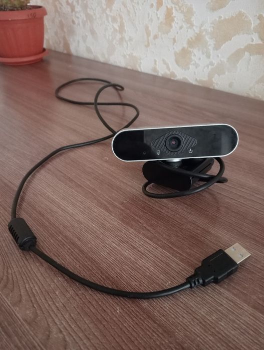 Продам веб камеру