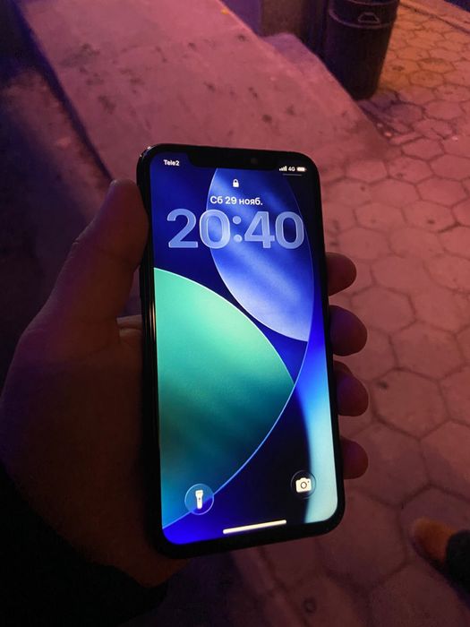 Продаю Iphone 11 pro