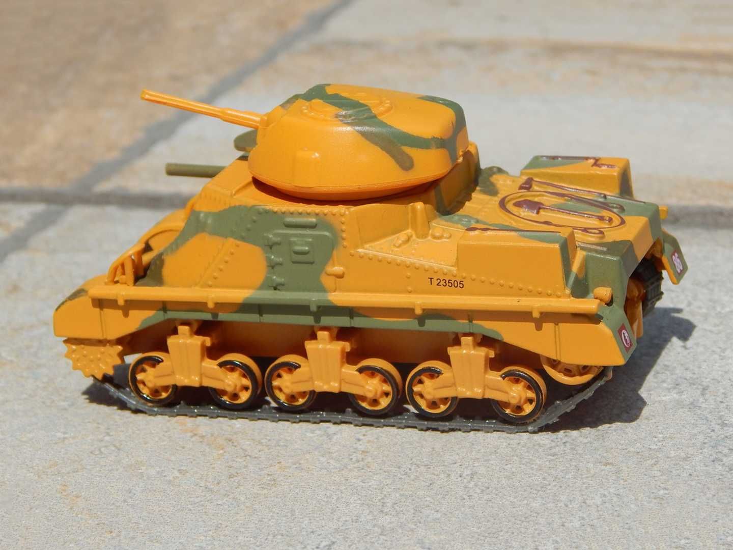 Macheta tanc mediu britanic M3 Grant 1:72 Campania Nord Africana 1941