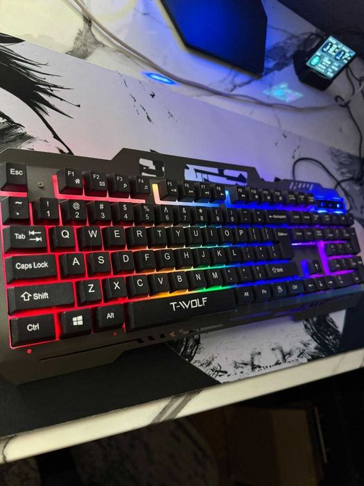 Геймърска клавиатура и мишка