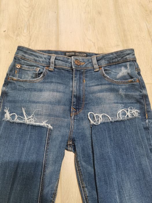 Blugi super skinny Bershka