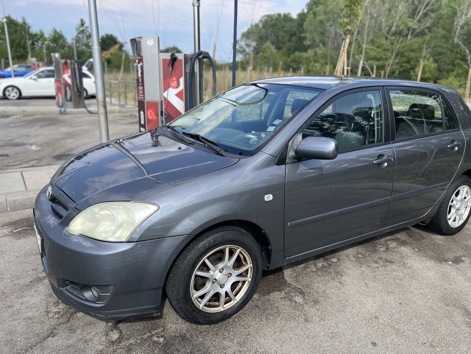 Totota corolla бензин