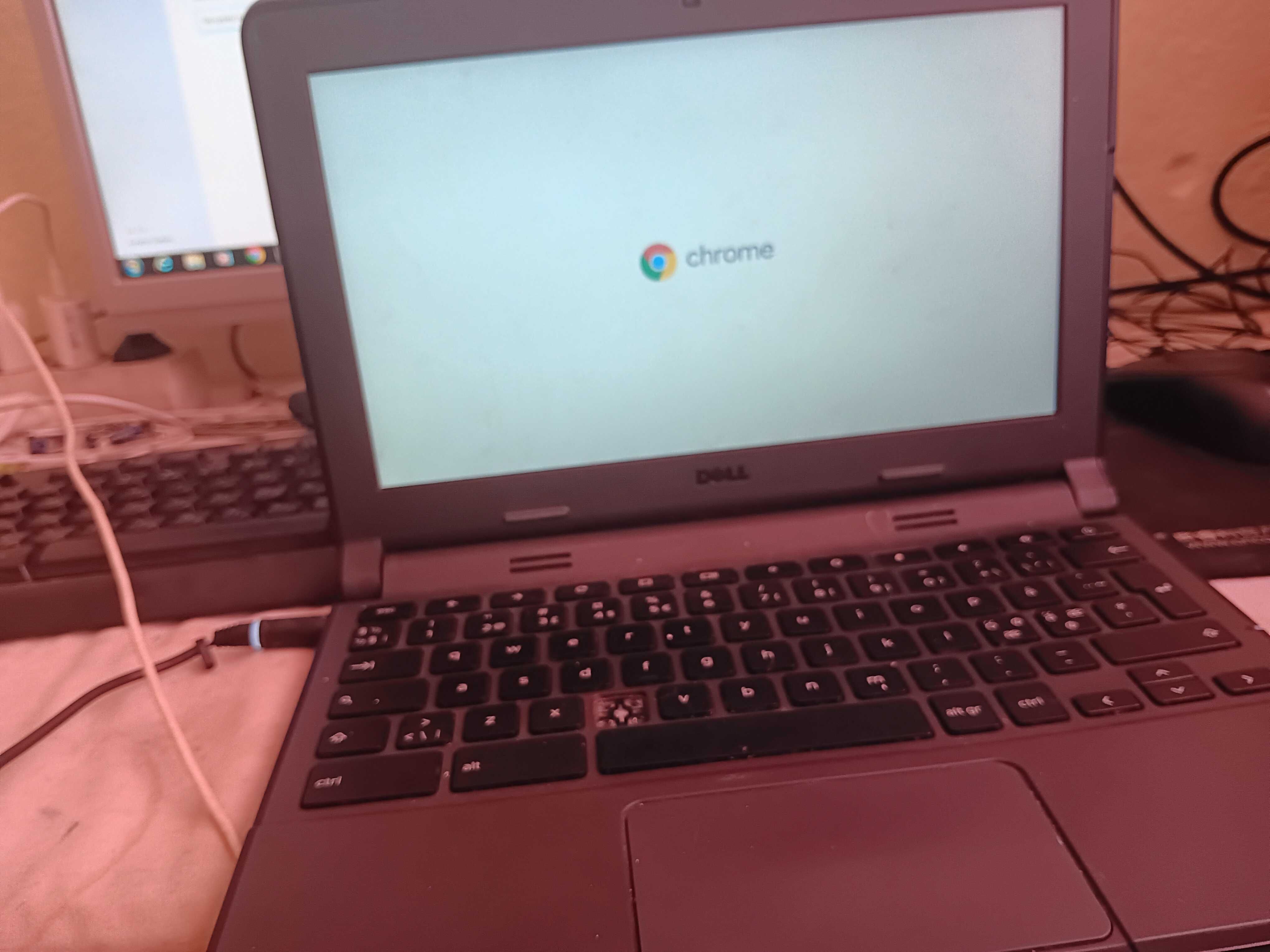 Здравейте продавам лаптоп Dell