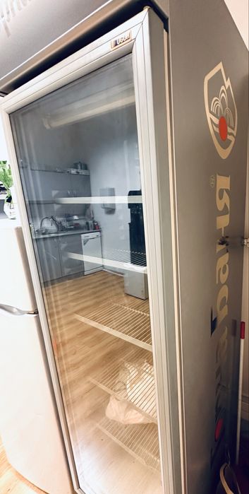 Хладилна витрина за напитки като нова