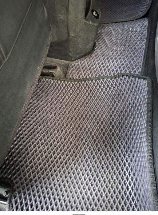 Коврики на автомоюиль