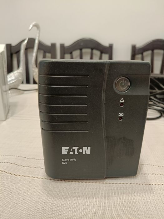 ИБП Eaton Nova AVR 625 с новым аккумулятором