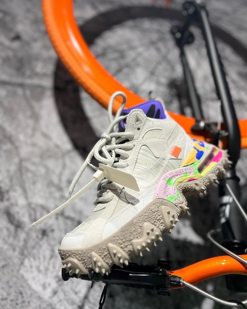 Nike OFF WHITE X Terra Forma