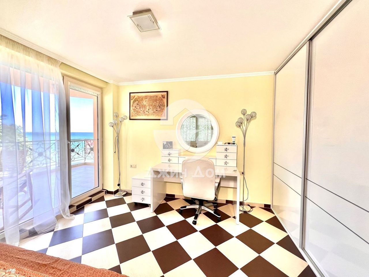 Продава се Тристаен апартамент в к.к. Елените - 110 кв.м за 1500 €/кв.м - Снимка #6