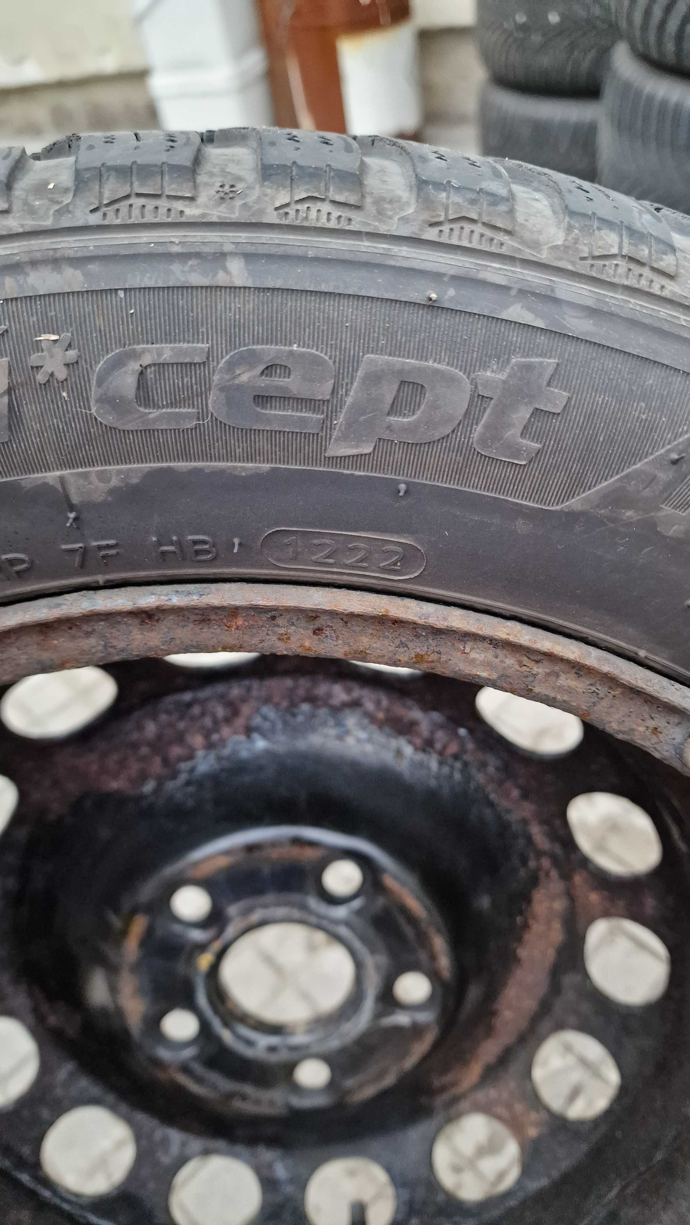 Метални джанти със зимни гуми Hankook 205 55 16