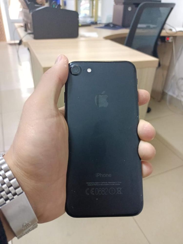 Iphone 11 pro в хорошем состояний