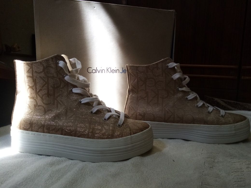обувки Calvin Klein