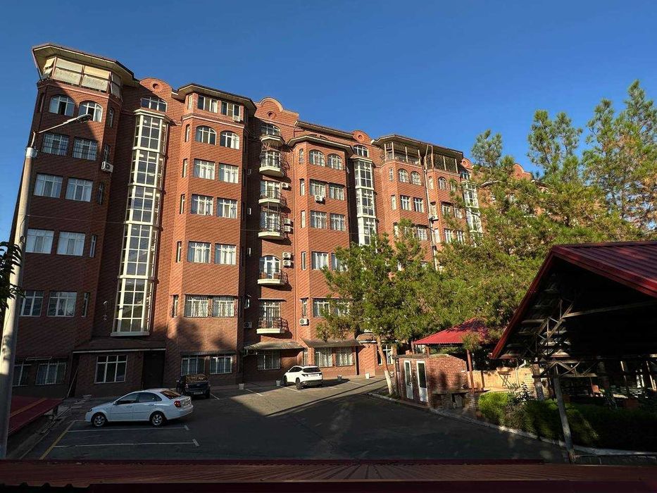 ЖК  ЭЛИТ КОМФОРТ 3/3/7 140 м.кв Садика Азимова ( Японское посольство)