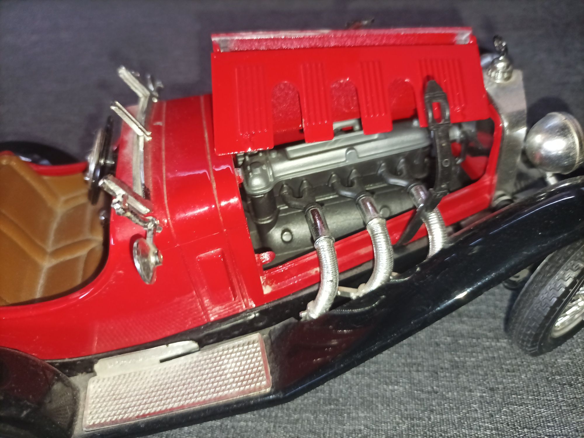 Продава се Mercedes-Benz Burago SSK 1/18