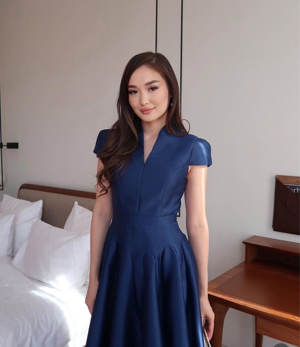 Продается платье черного цвета