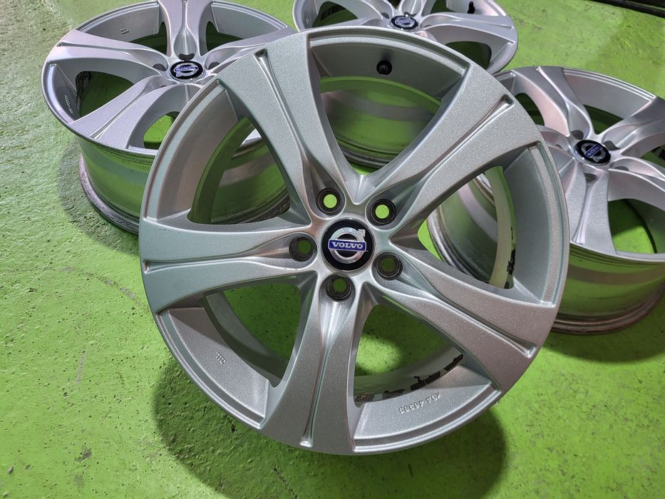 17 5x108 Volvo лети джанти 5х108 волво