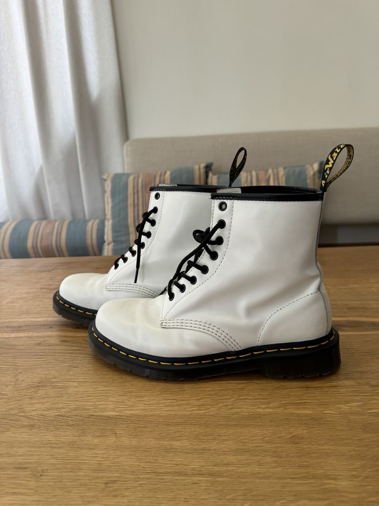 Оригинални обувки Dr. Martens Док Мартенс, 42 номер