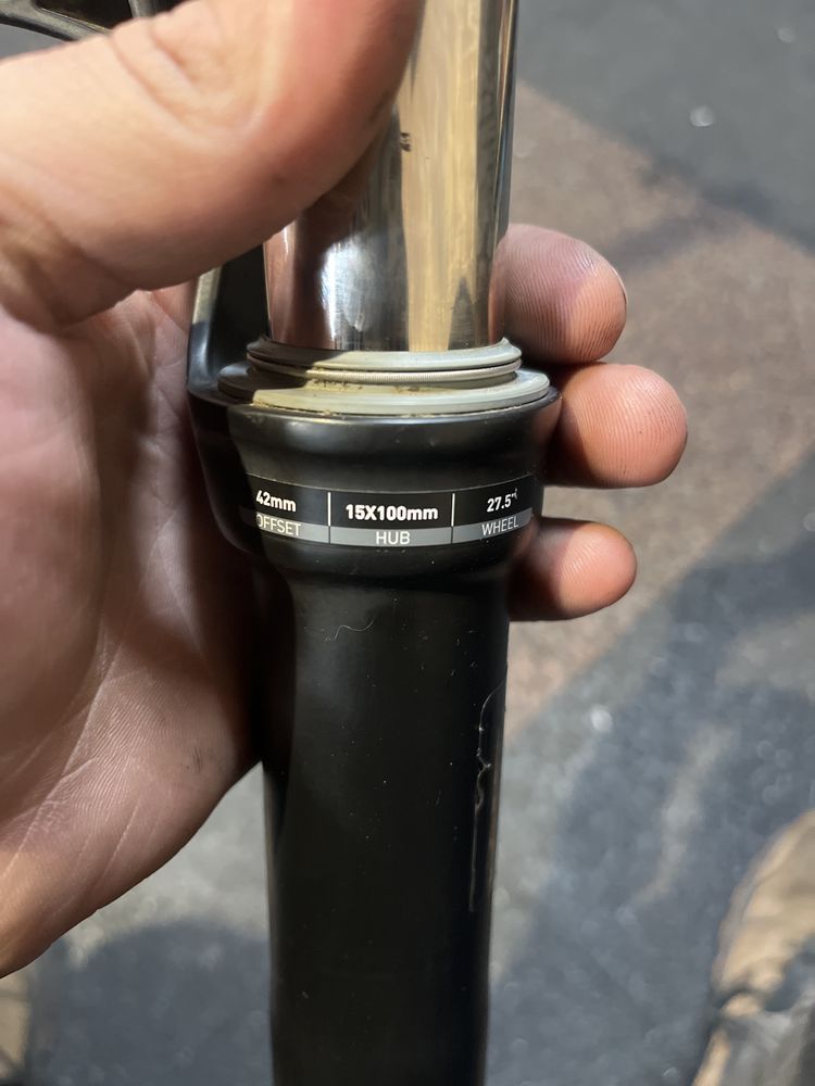 rokc shok Sektor Silver RL 140mm