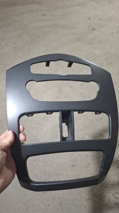 Продается автомагнитола от Сапарка.Отлично работает ИДЕАЛ состояное.