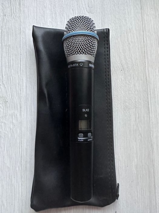 Microfon Shure Beta 87A Wireless cu sistem Shure SLX4 / S6