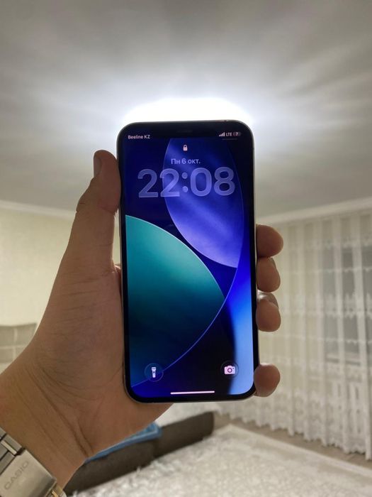 Продам iPhone 12pro