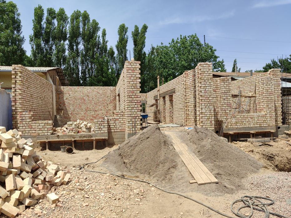 Nuldan uchastka kutaramiz gisht terish beton quyish tom yopish xizmati