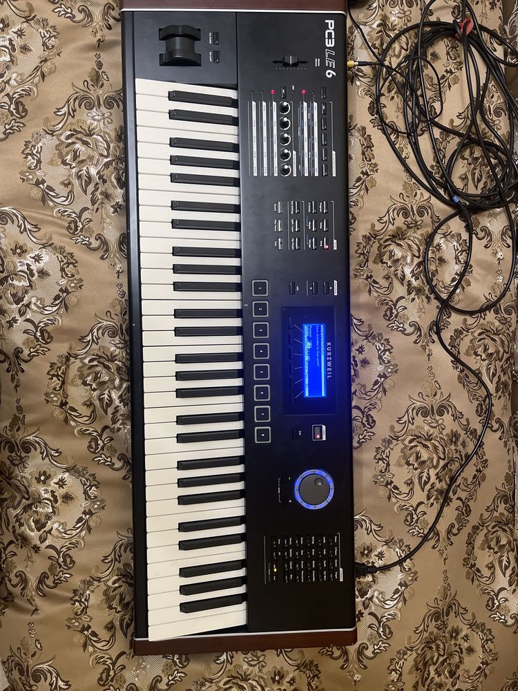 Kurzweil PC3LE6 синтезатор