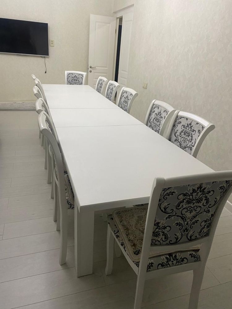 Продам диван+2 кресла, стол+12 стуля