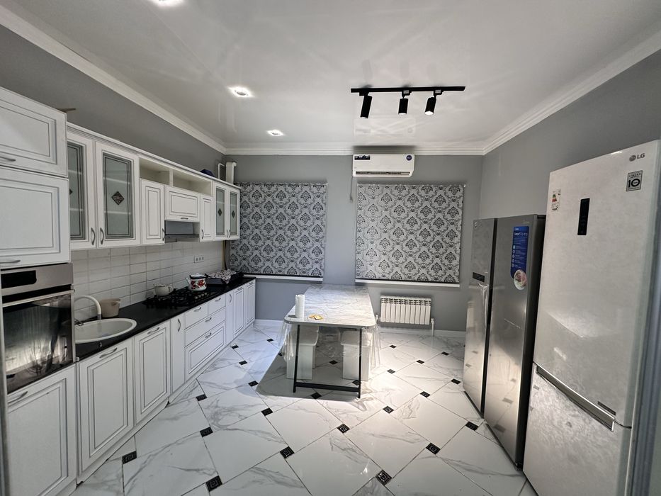 Дом посуточно в Зачаганске — большая территория, комфорт