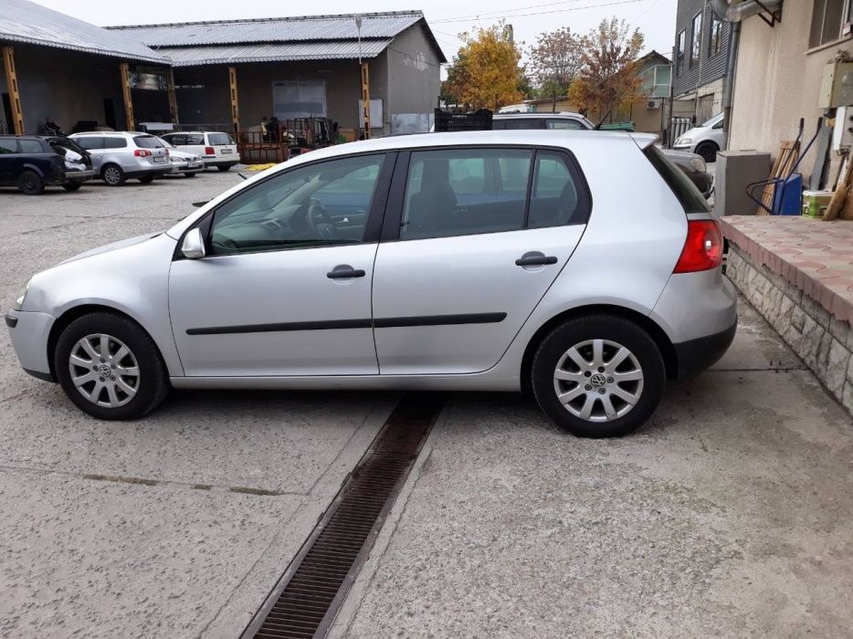 VW Golf 5 1.9TDI 105 к.с. BLS DSG На части