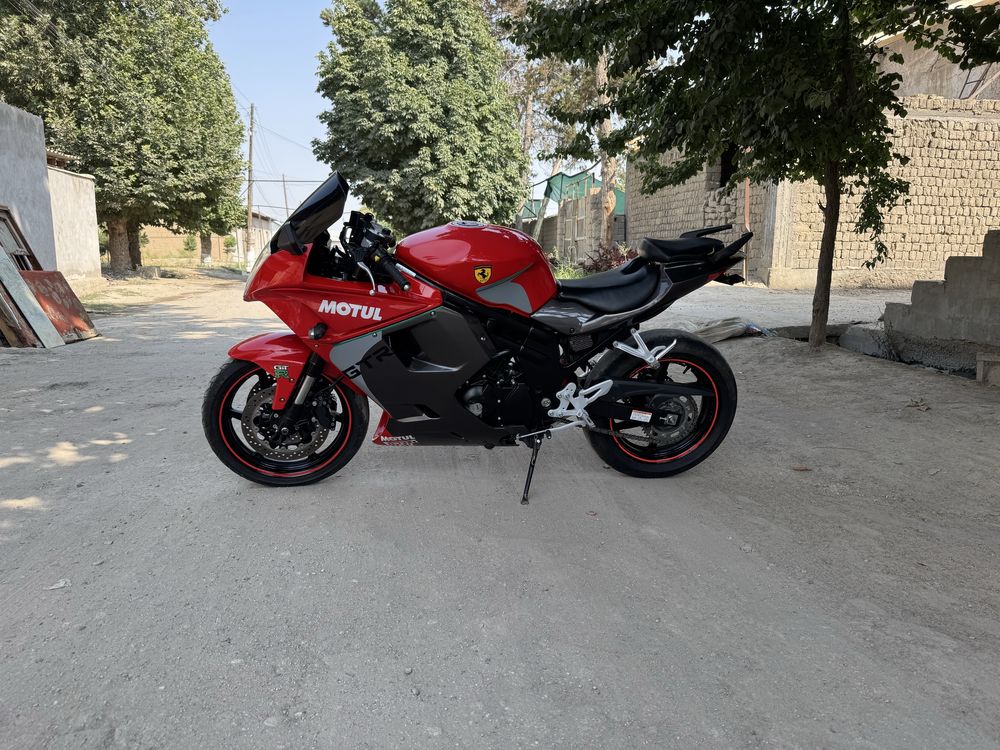 Продам  Hyosung 650gt